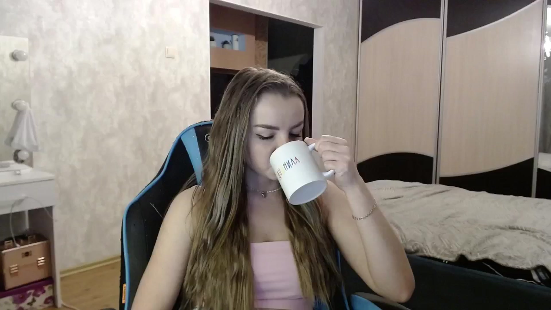 Gallery image thumbnail from Lio_noy's myfreecams stream on, 12/20/2024, 01:05 image 14 of 20