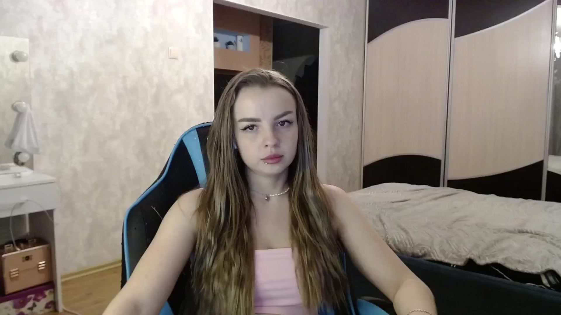 Gallery image thumbnail from Lio_noy's myfreecams stream on, 12/20/2024, 01:05 image 13 of 20
