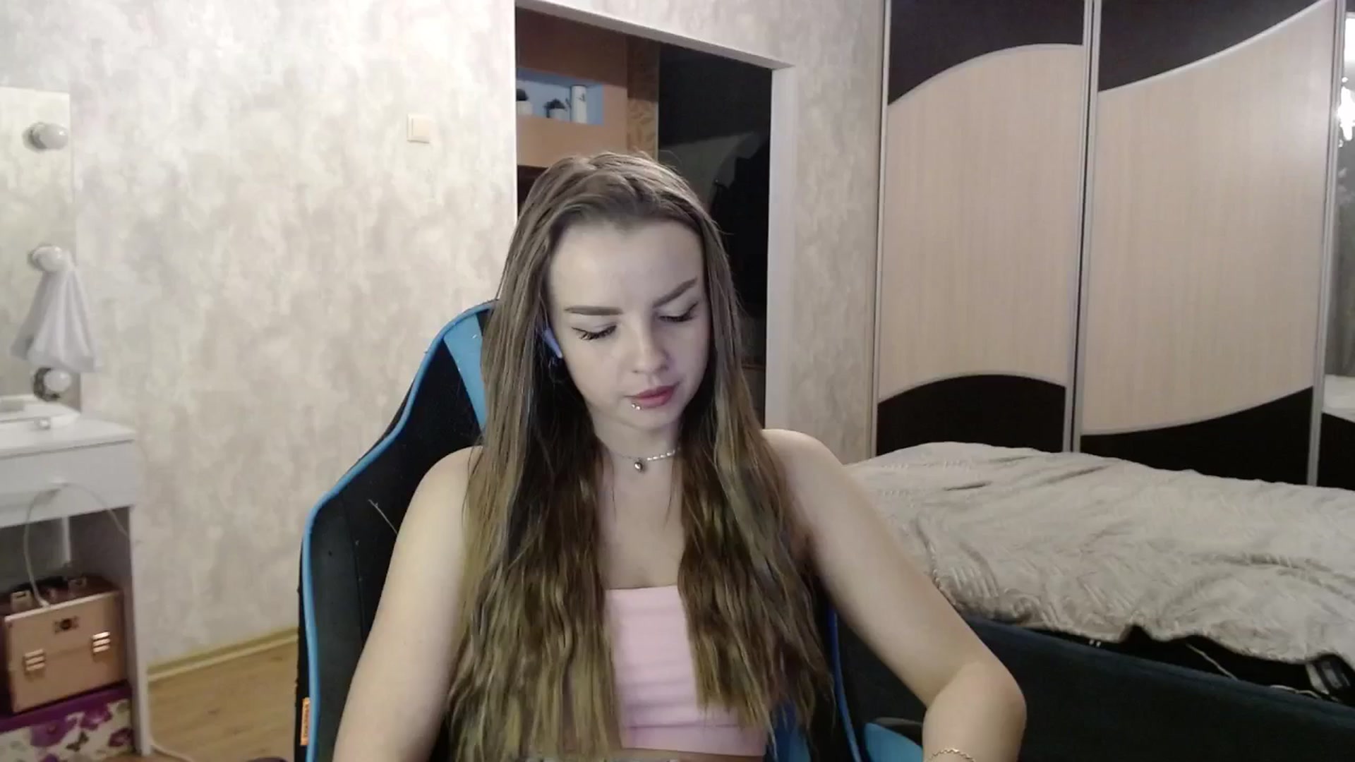 Gallery image thumbnail from Lio_noy's myfreecams stream on, 12/20/2024, 01:05 image 3 of 20