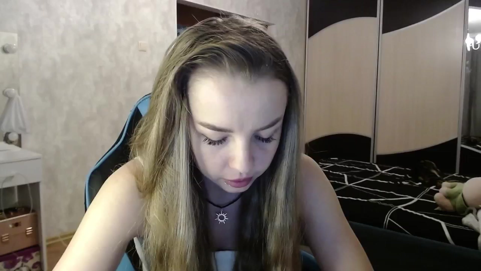 Gallery image thumbnail from Lio_noy's myfreecams stream on, 12/21/2024, 22:29 image 3 of 20