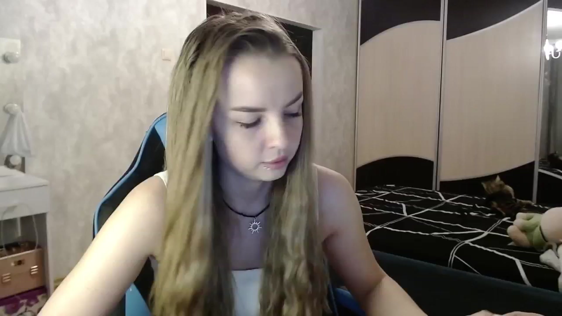 Gallery image thumbnail from Lio_noy's myfreecams stream on, 12/21/2024, 22:29 image 11 of 20