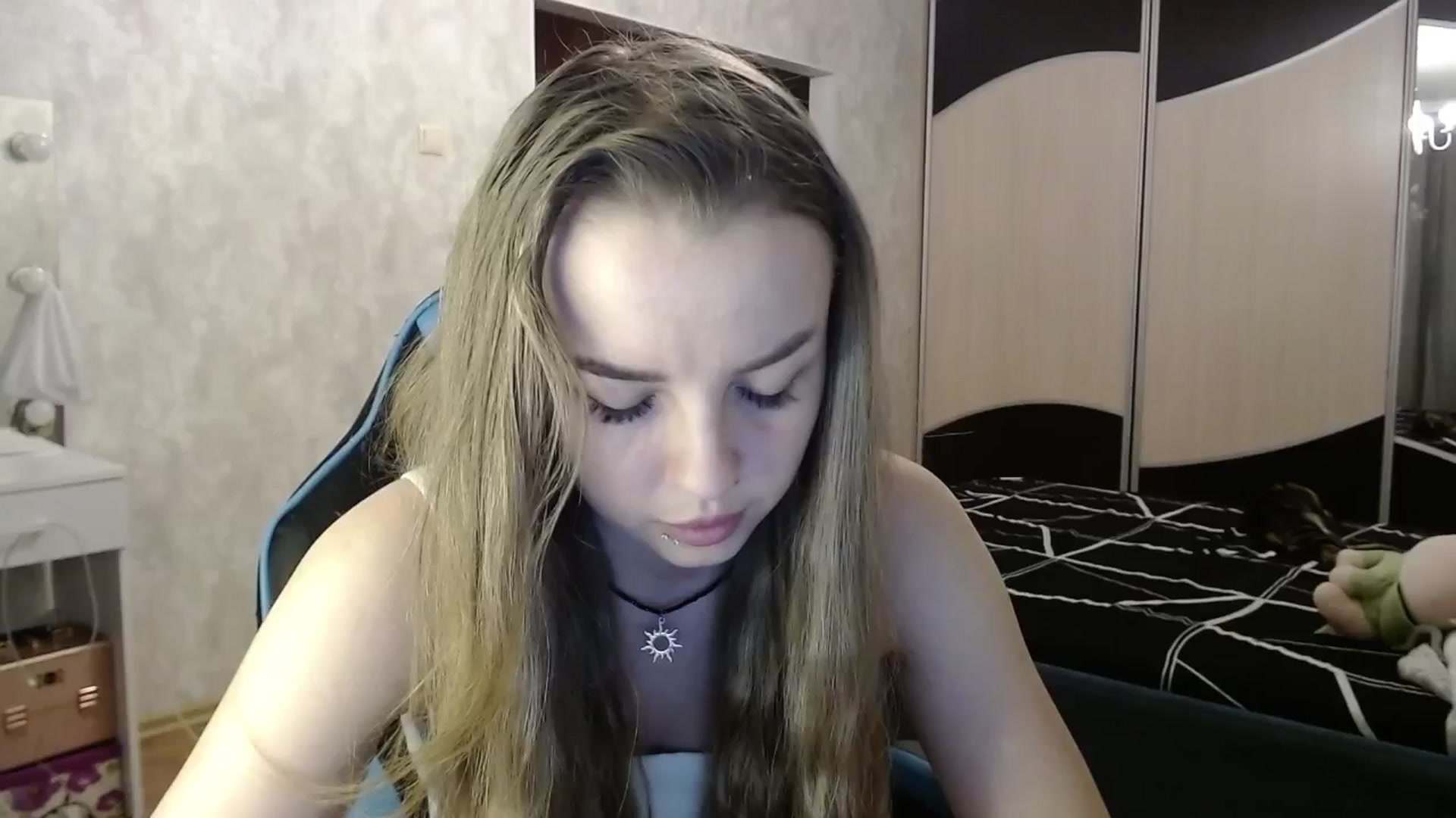 Gallery image thumbnail from Lio_noy's myfreecams stream on, 12/21/2024, 22:29 image 2 of 20