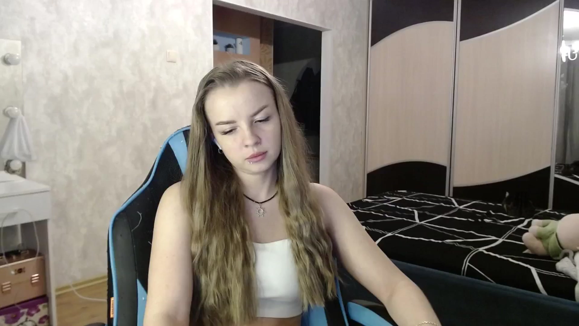Gallery image thumbnail from Lio_noy's myfreecams stream on, 12/21/2024, 22:29 image 1 of 20