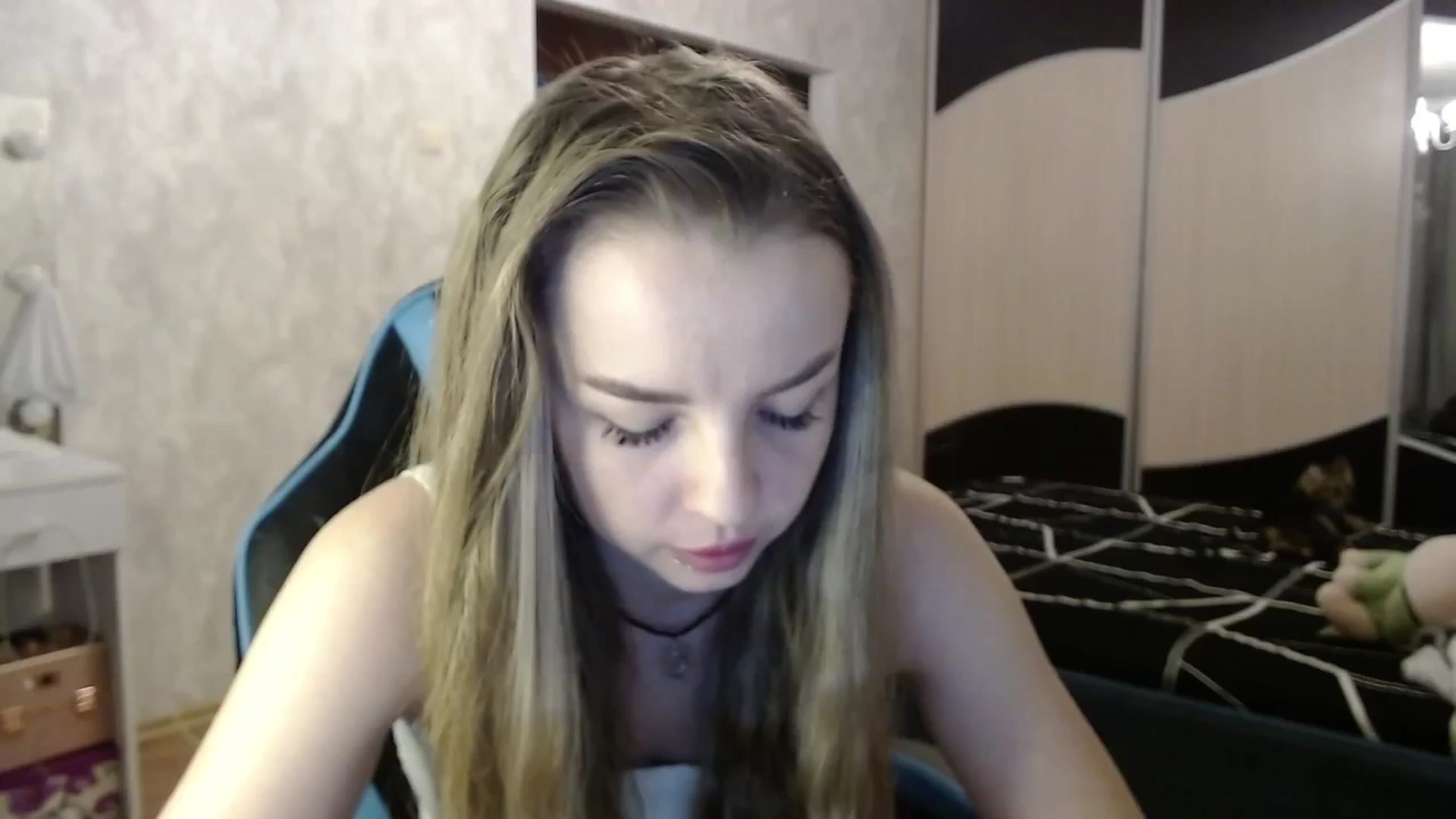 Gallery image thumbnail from Lio_noy's myfreecams stream on, 12/21/2024, 22:29 image 9 of 20