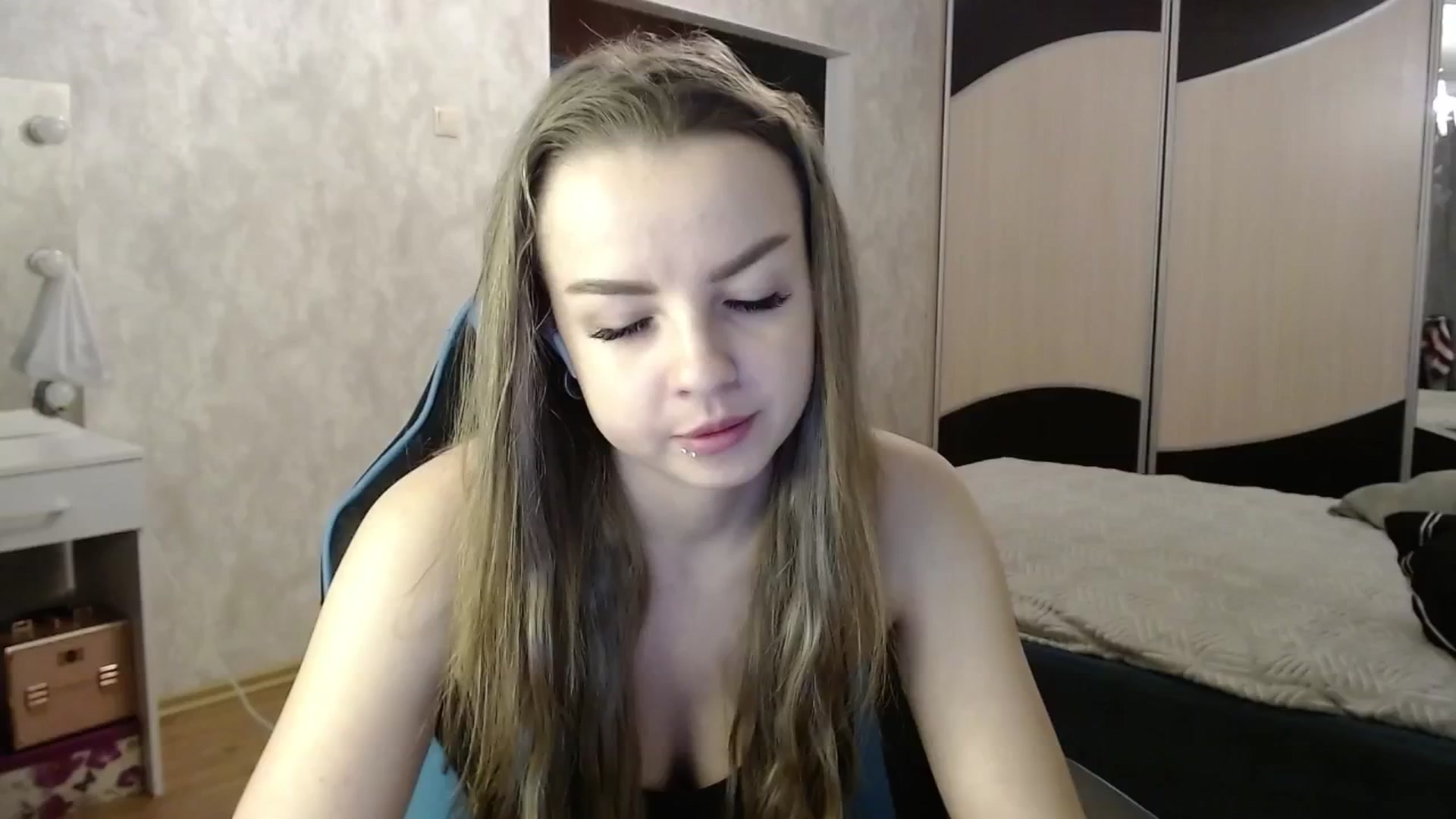 Gallery image thumbnail from Lio_noy's myfreecams stream on, 12/26/2024, 24:03 image 16 of 20