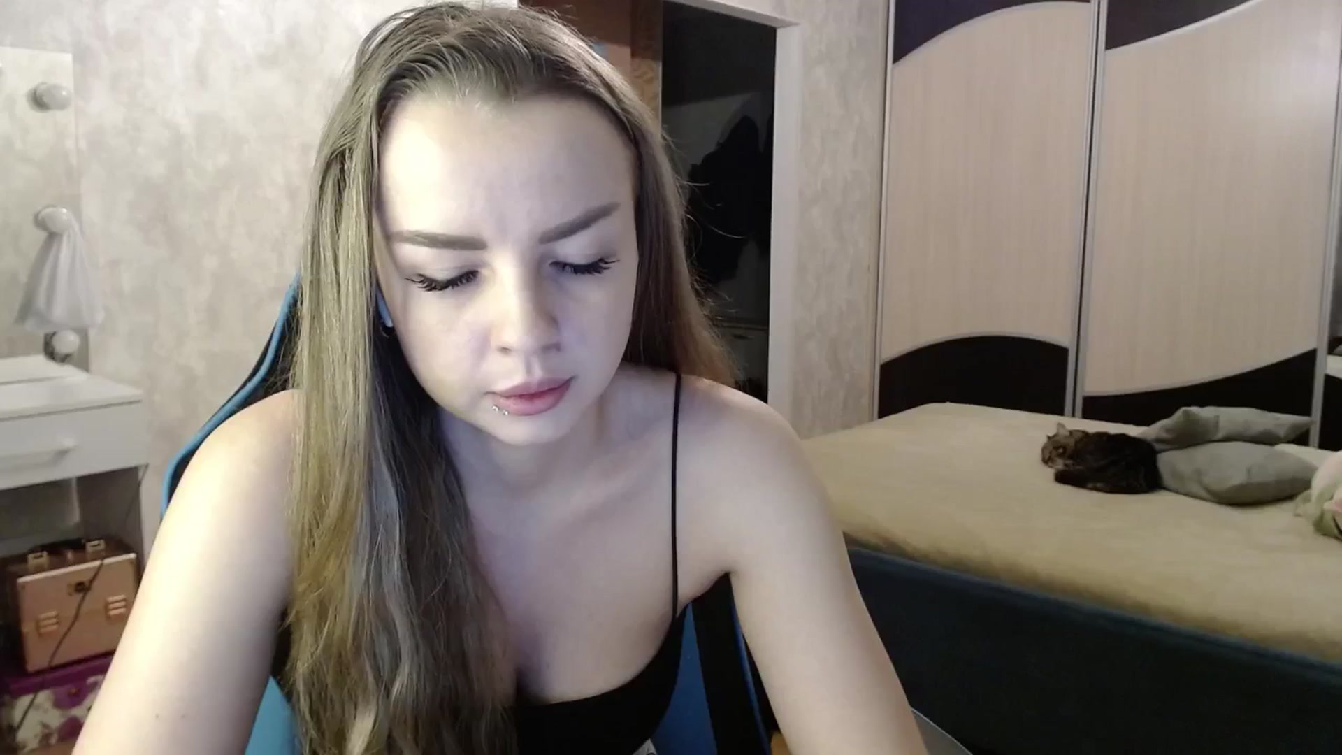 Gallery image thumbnail from Lio_noy's myfreecams stream on, 12/28/2024, 23:49 image 17 of 20