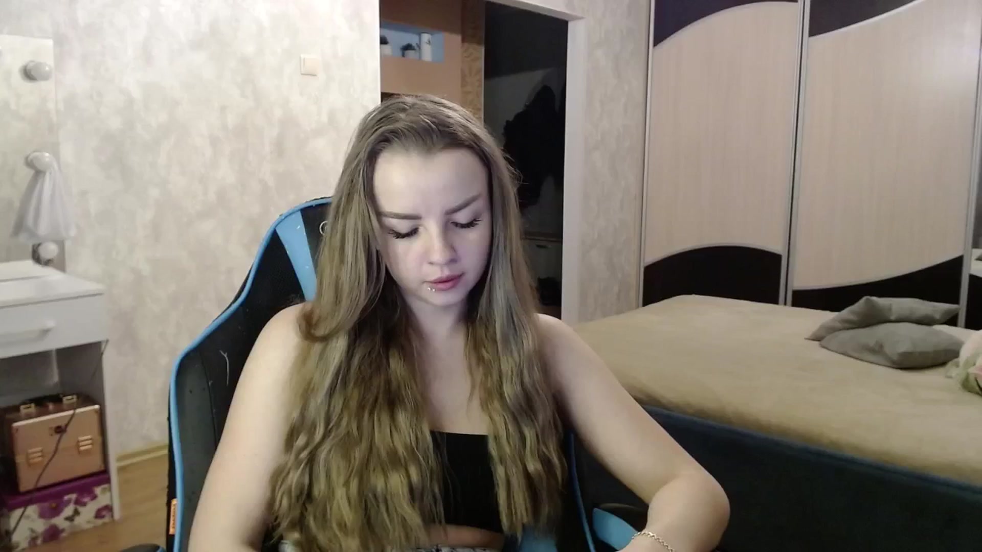 Gallery image thumbnail from Lio_noy's myfreecams stream on, 12/28/2024, 23:49 image 6 of 20