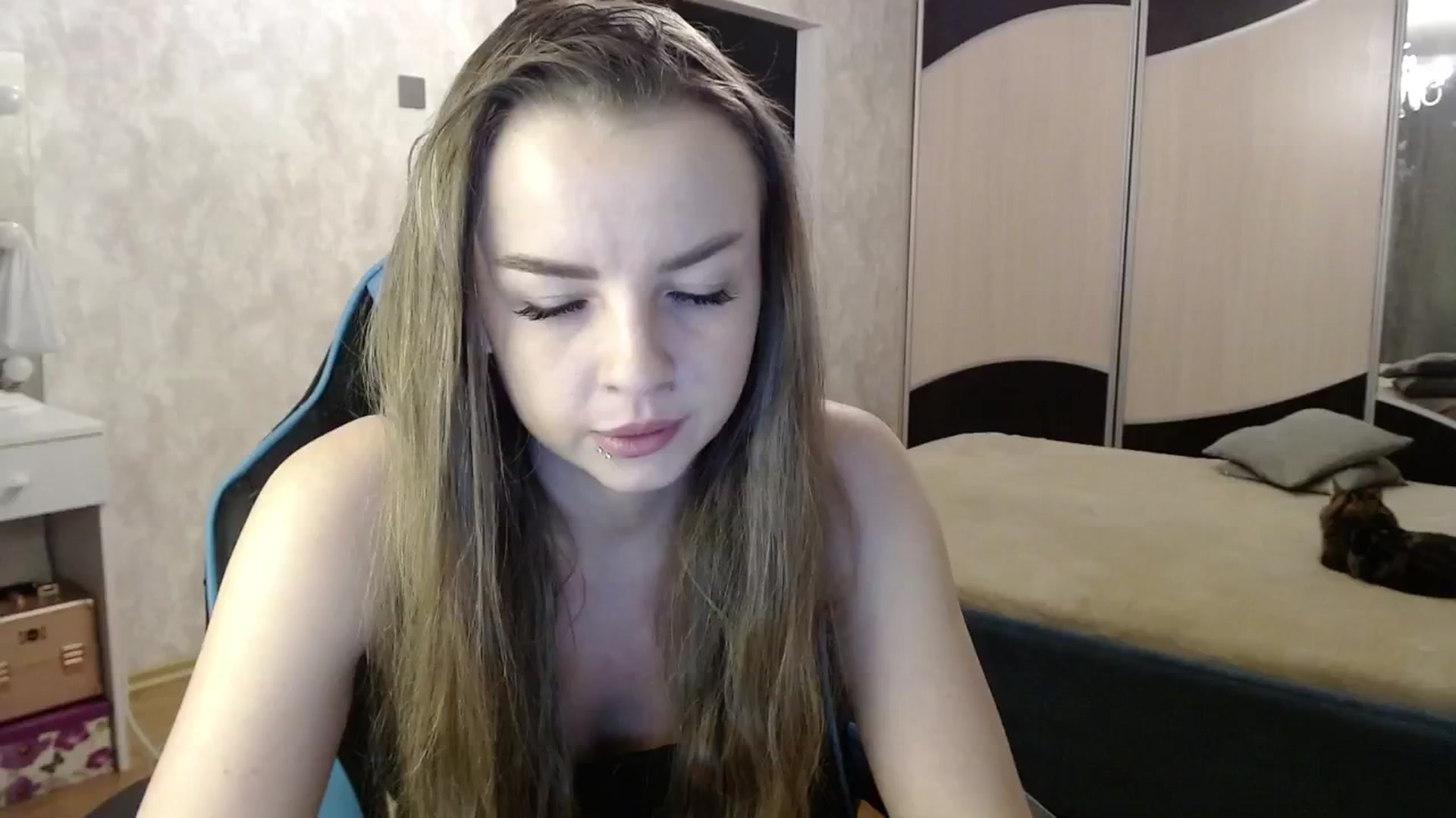 Gallery image thumbnail from Lio_noy's myfreecams stream on, 12/31/2024, 24:03 image 15 of 20