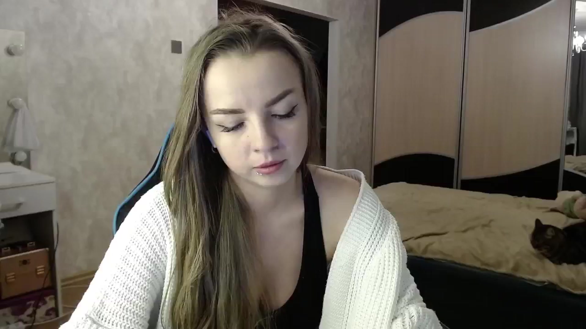 Gallery image thumbnail from Lio_noy's myfreecams stream on, 01/05/2025, 21:43 image 14 of 20