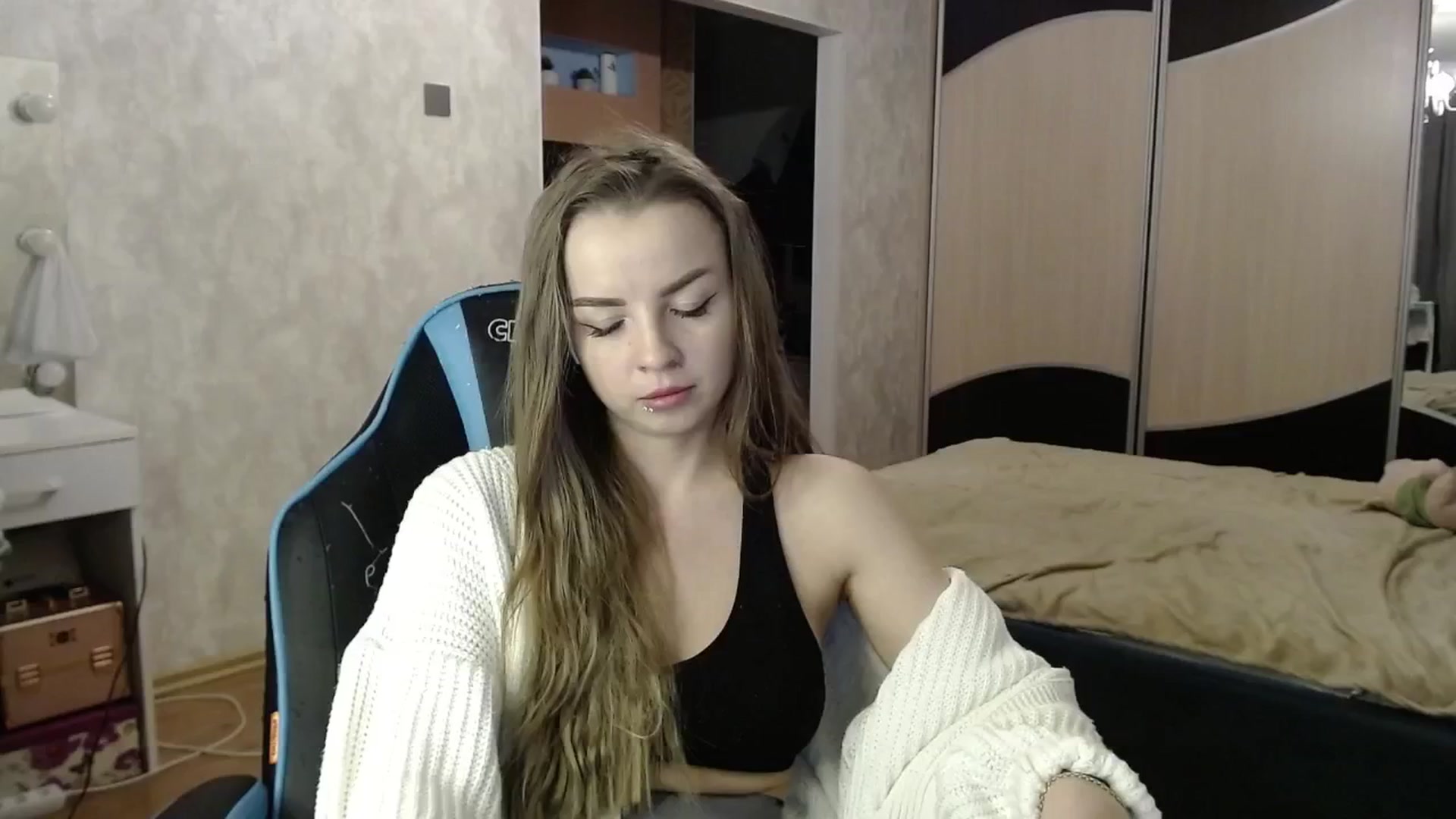Gallery image thumbnail from Lio_noy's myfreecams stream on, 01/05/2025, 23:11 image 4 of 20