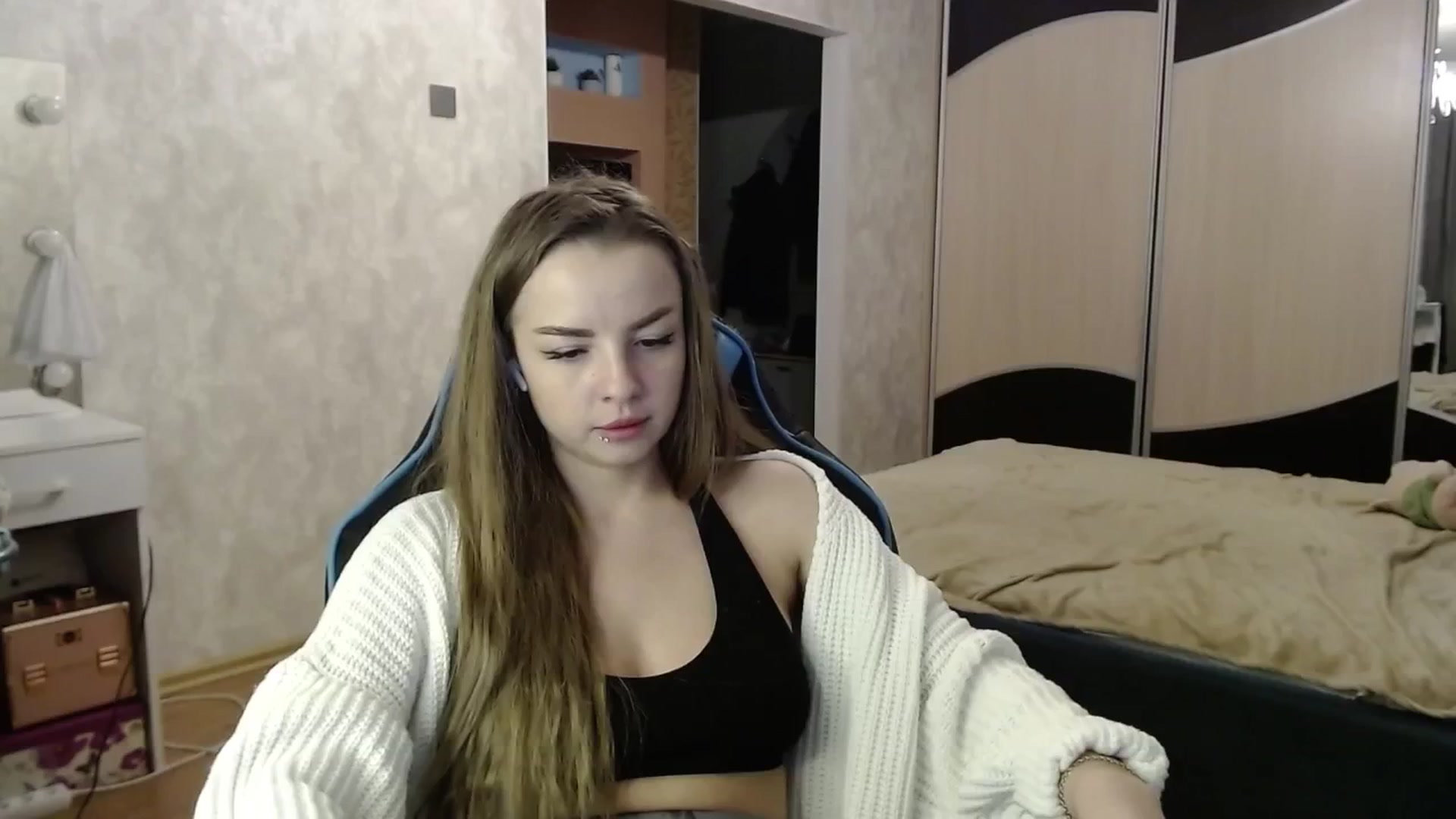 Gallery image thumbnail from Lio_noy's myfreecams stream on, 01/06/2025, 24:38 image 17 of 20