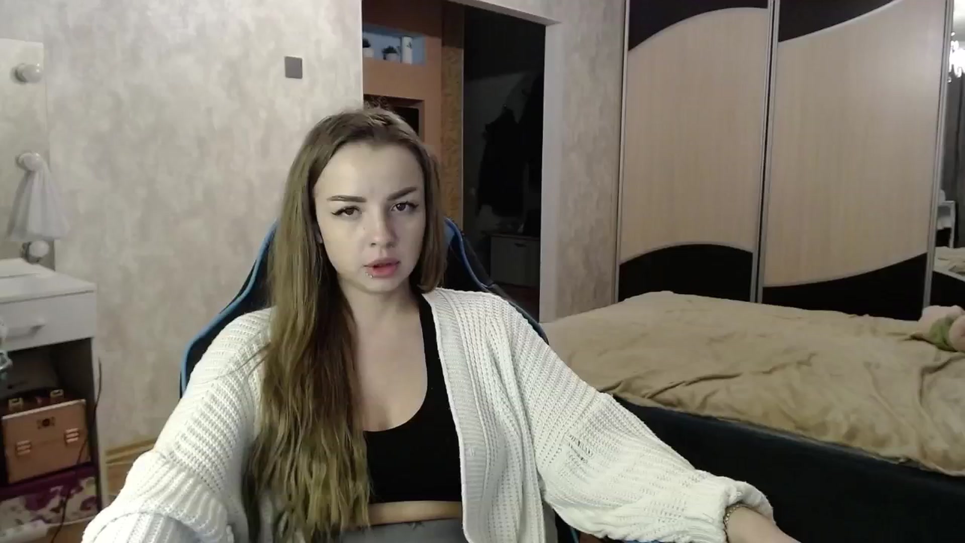 Gallery image thumbnail from Lio_noy's myfreecams stream on, 01/06/2025, 01:25 image 16 of 20