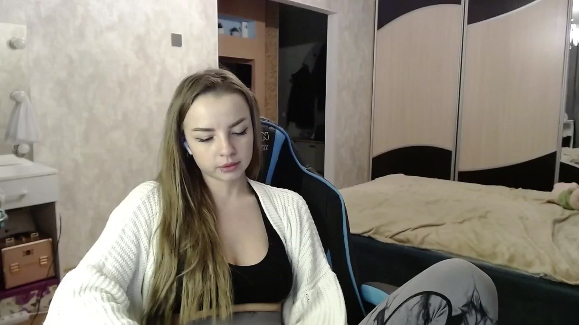 Gallery image thumbnail from Lio_noy's myfreecams stream on, 01/06/2025, 01:25 image 7 of 20