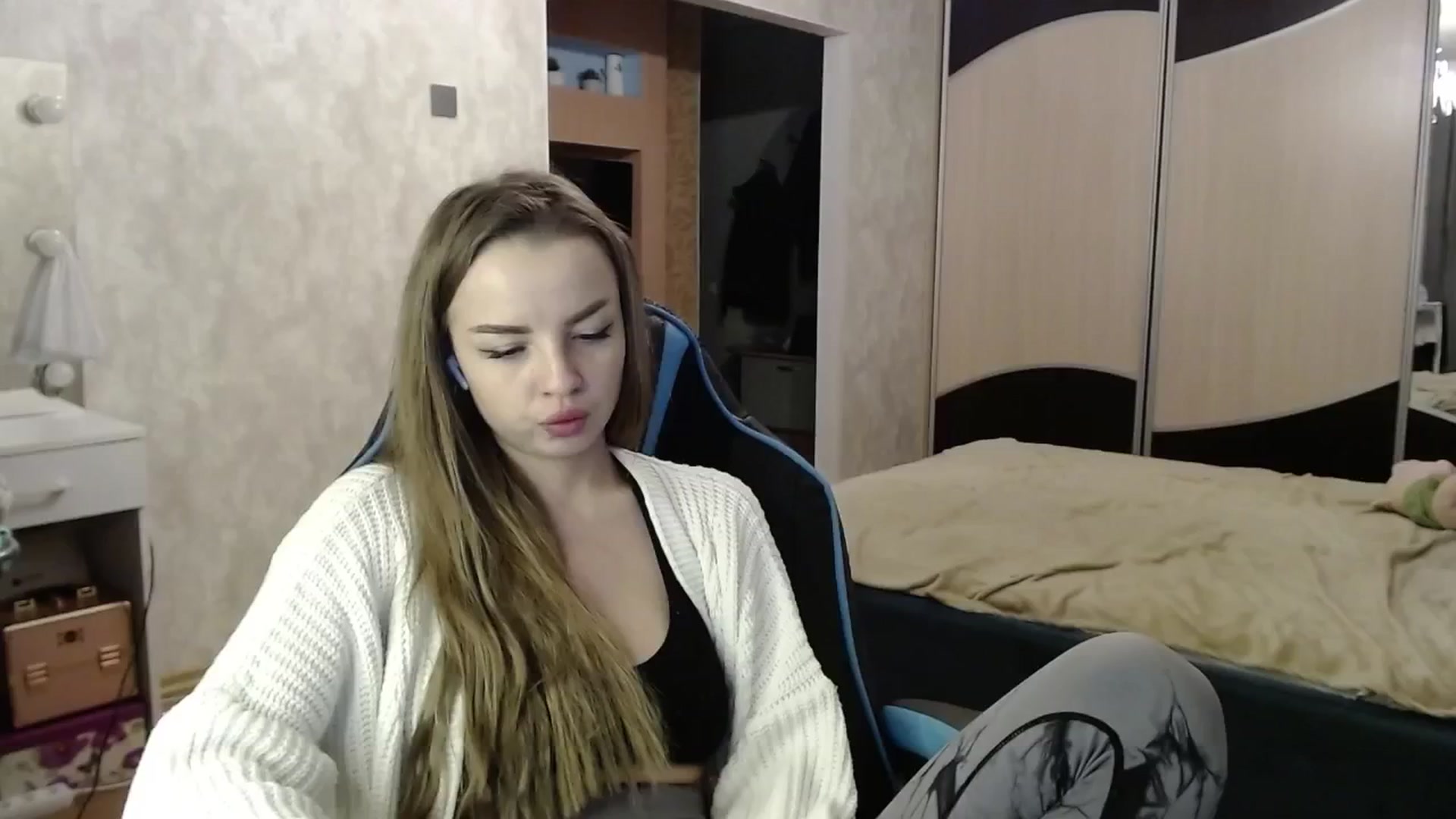 Gallery image thumbnail from Lio_noy's myfreecams stream on, 01/06/2025, 01:25 image 8 of 20