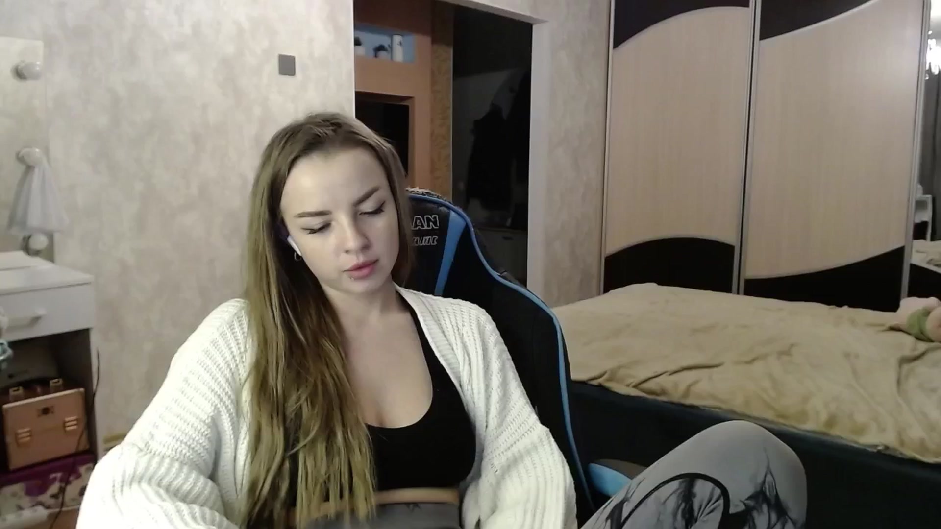 Gallery image thumbnail from Lio_noy's myfreecams stream on, 01/06/2025, 01:25 image 5 of 20