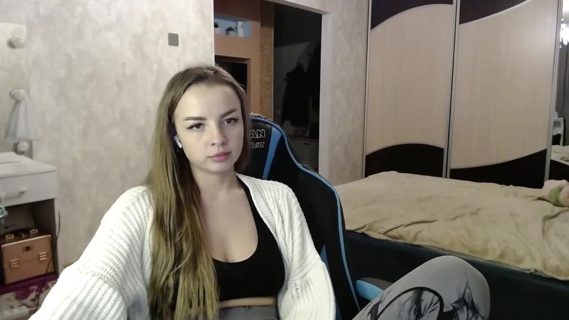 Gallery image thumbnail from Lio_noy's myfreecams stream on, 01/06/2025, 01:25 image 1 of 20