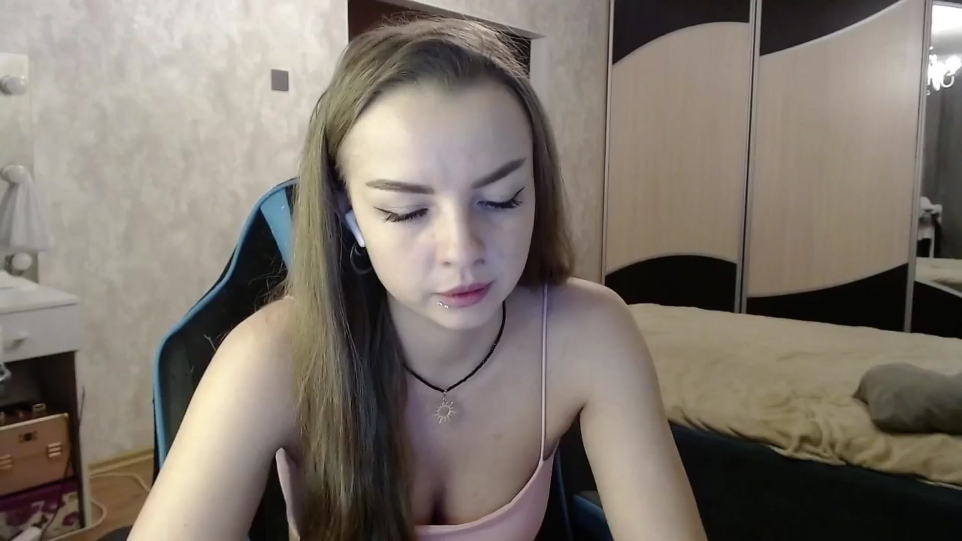 Gallery image thumbnail from Lio_noy's myfreecams stream on, 01/06/2025, 22:09 image 17 of 20