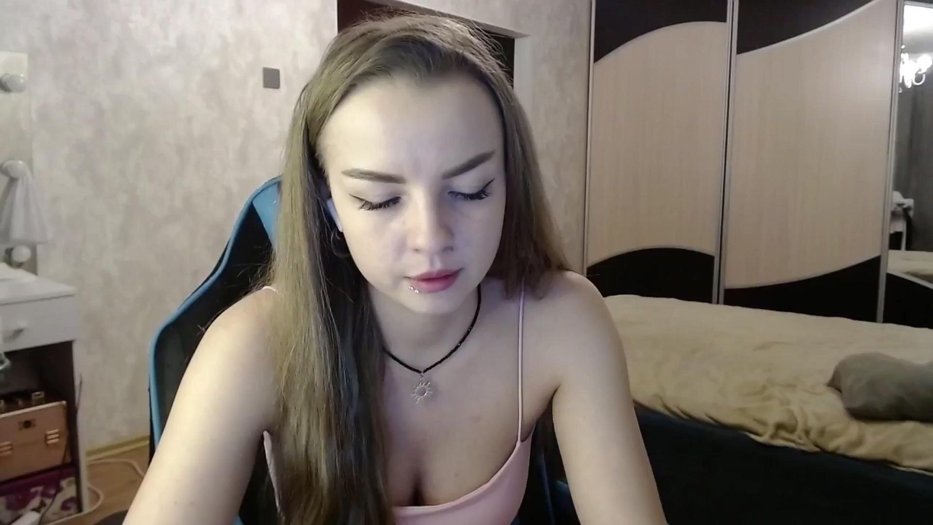 Gallery image thumbnail from Lio_noy's myfreecams stream on, 01/06/2025, 22:09 image 15 of 20