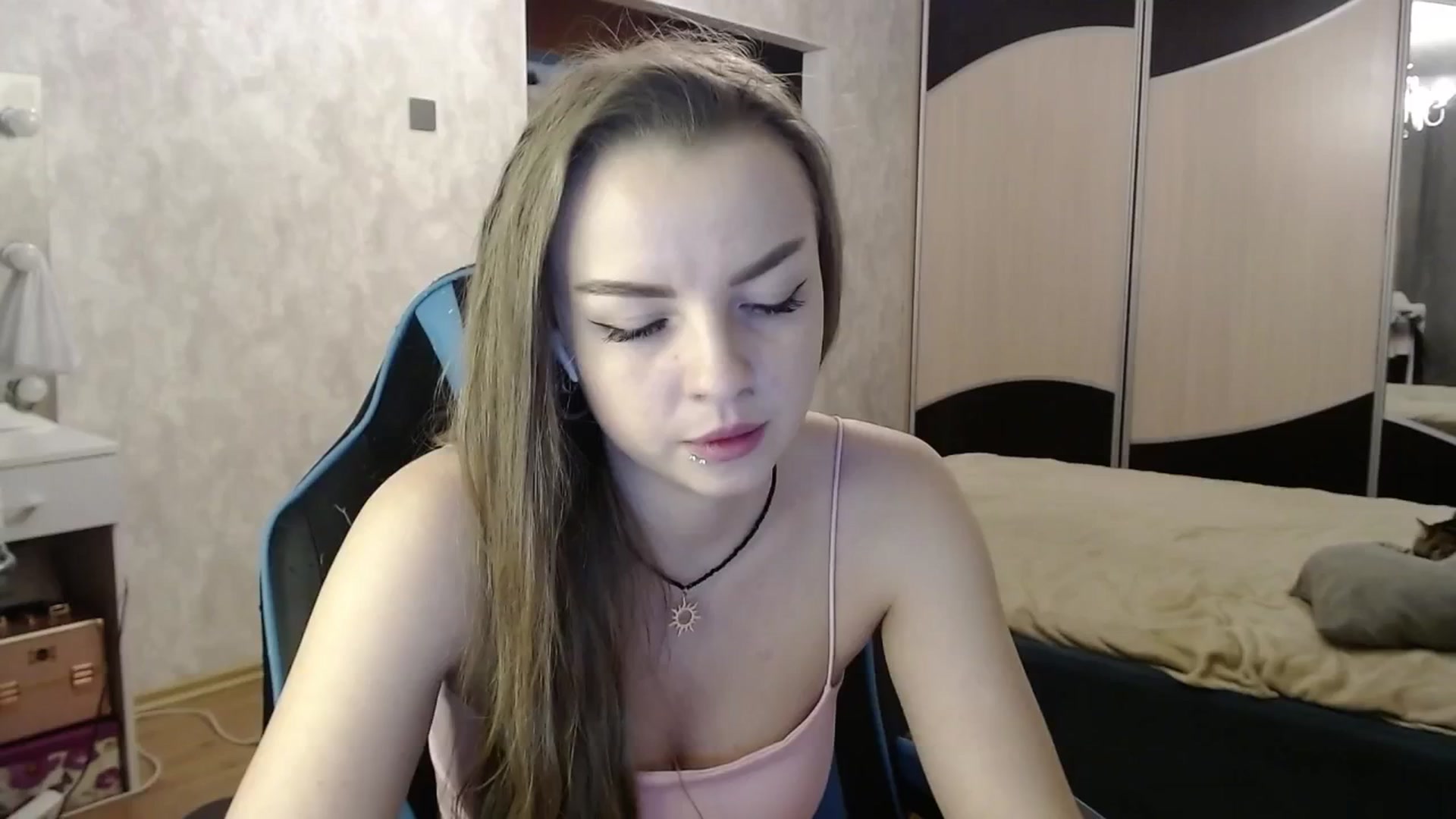 Gallery image thumbnail from Lio_noy's myfreecams stream on, 01/06/2025, 22:49 image 12 of 20