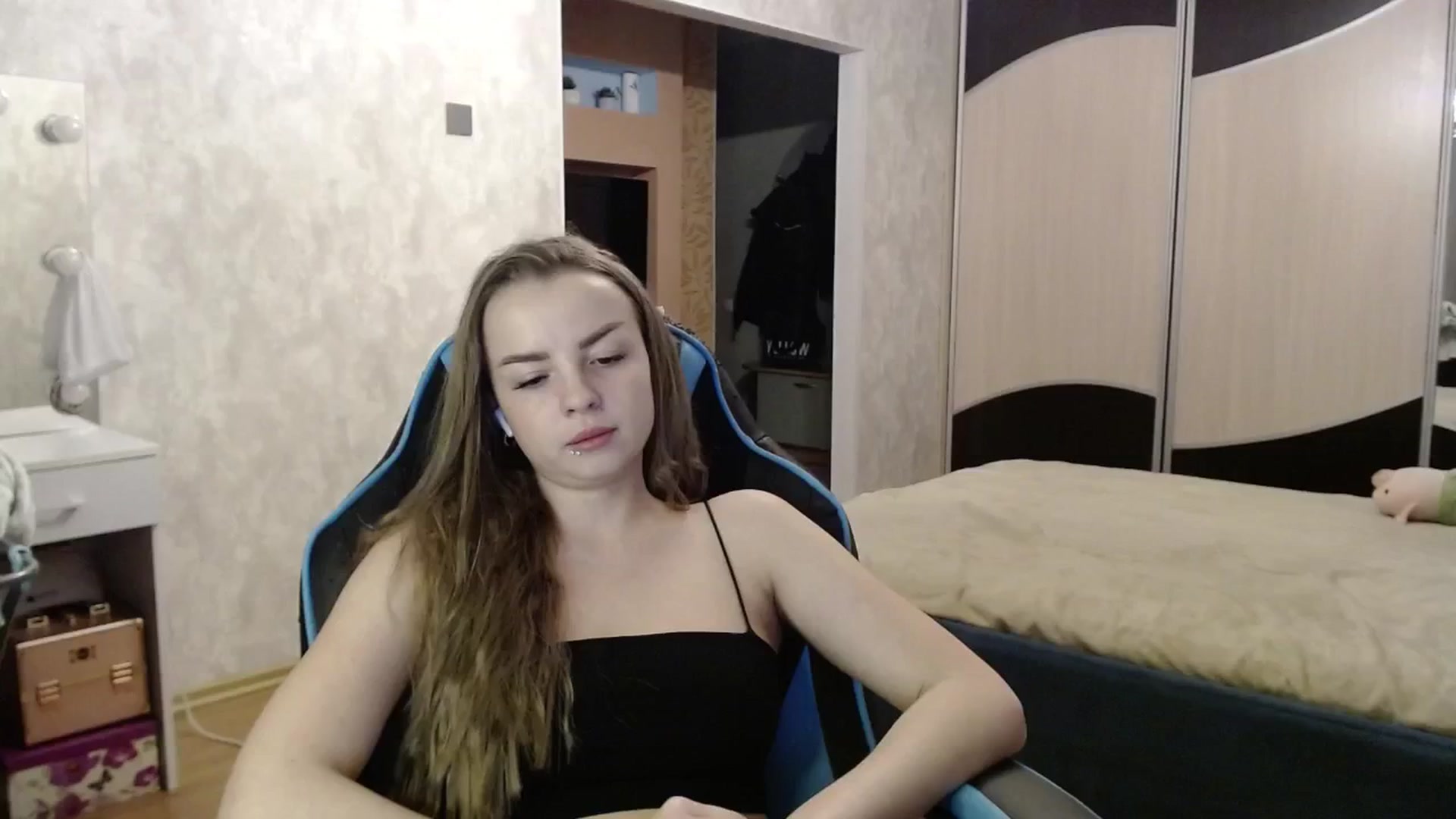 Gallery image thumbnail from Lio_noy's myfreecams stream on, 01/08/2025, 24:30 image 1 of 20