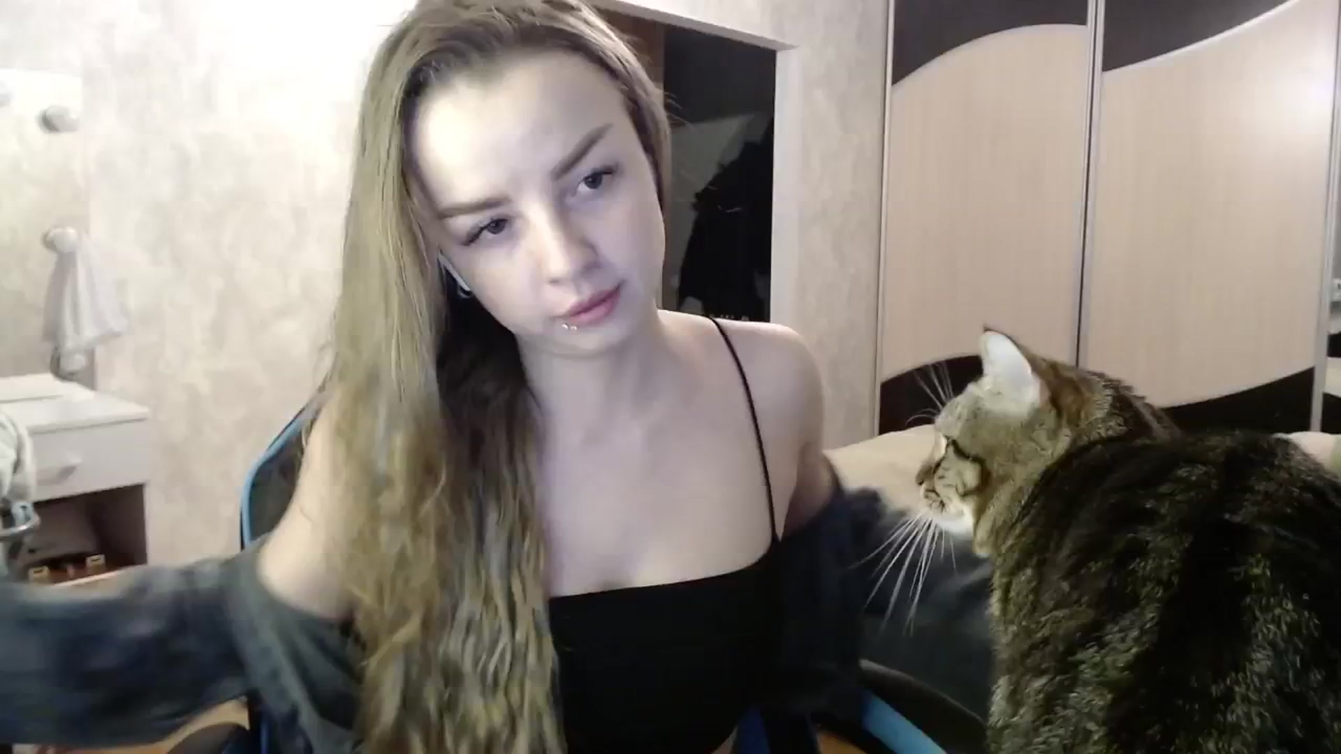 Gallery image thumbnail from Lio_noy's myfreecams stream on, 01/08/2025, 24:30 image 15 of 20