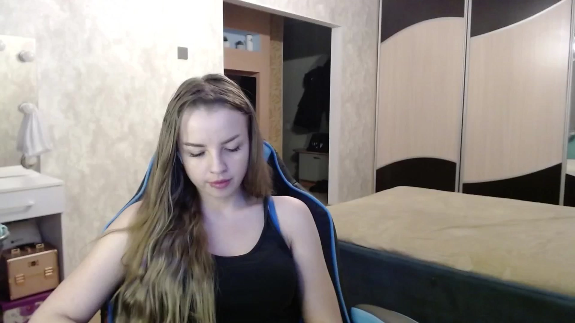 Gallery image thumbnail from Lio_noy's myfreecams stream on, 01/09/2025, 22:11 image 4 of 20