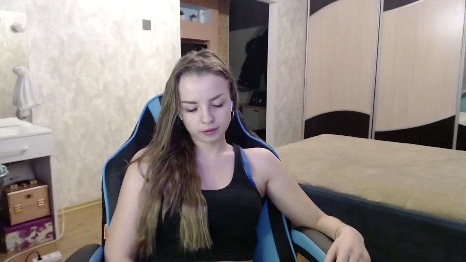 Gallery image thumbnail from Lio_noy's myfreecams stream on, 01/10/2025, 01:27 image 19 of 20