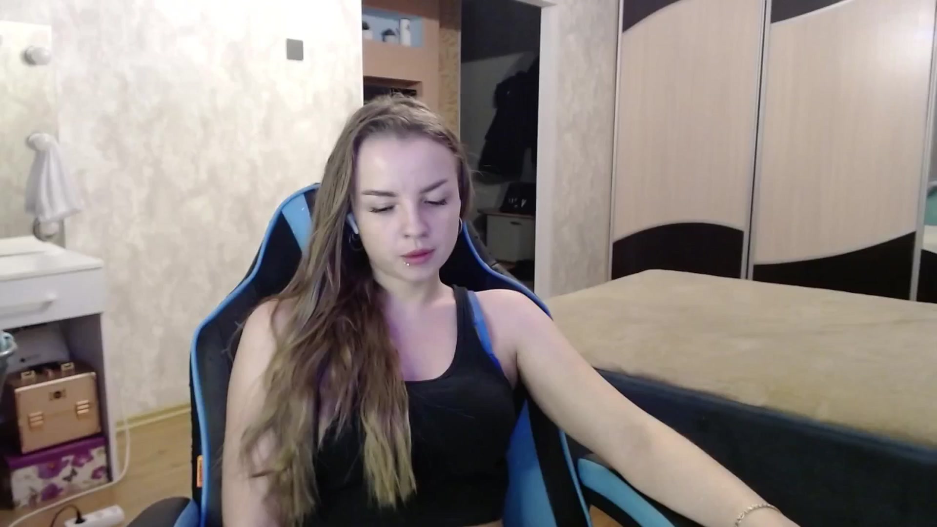 Gallery image thumbnail from Lio_noy's myfreecams stream on, 01/10/2025, 01:27 image 17 of 20