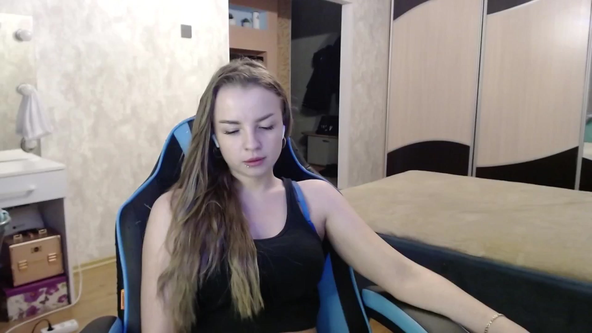 Gallery image thumbnail from Lio_noy's myfreecams stream on, 01/10/2025, 01:27 image 16 of 20