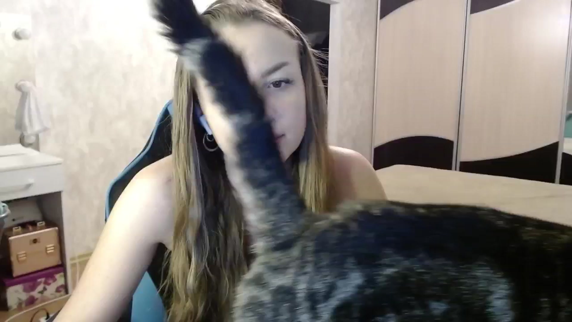 Gallery image thumbnail from Lio_noy's myfreecams stream on, 01/10/2025, 01:27 image 1 of 20