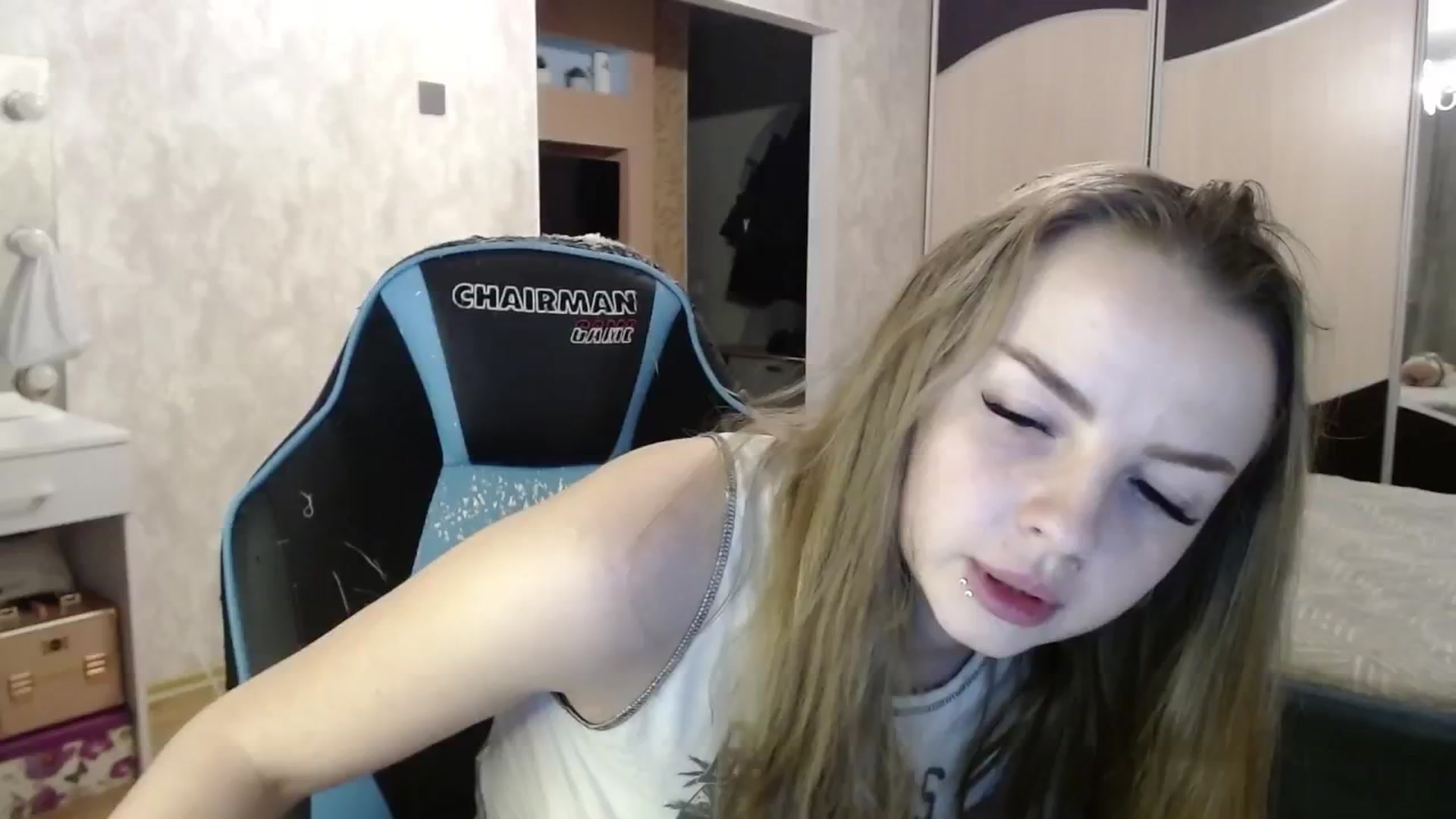 Gallery image thumbnail from Lio_noy's myfreecams stream on, 01/18/2025, 23:56 image 11 of 20