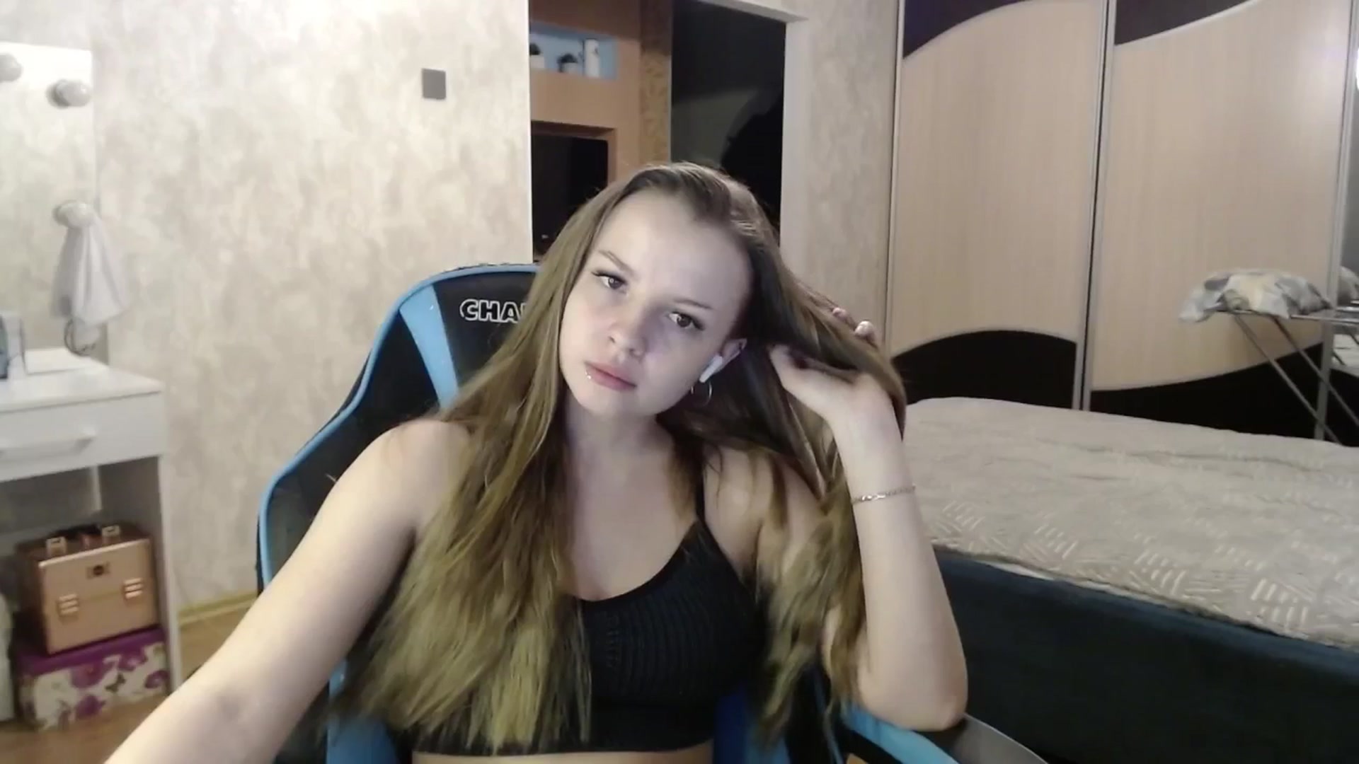 Gallery image thumbnail from Lio_noy's myfreecams stream on, 02/02/2025, 23:33 image 12 of 20