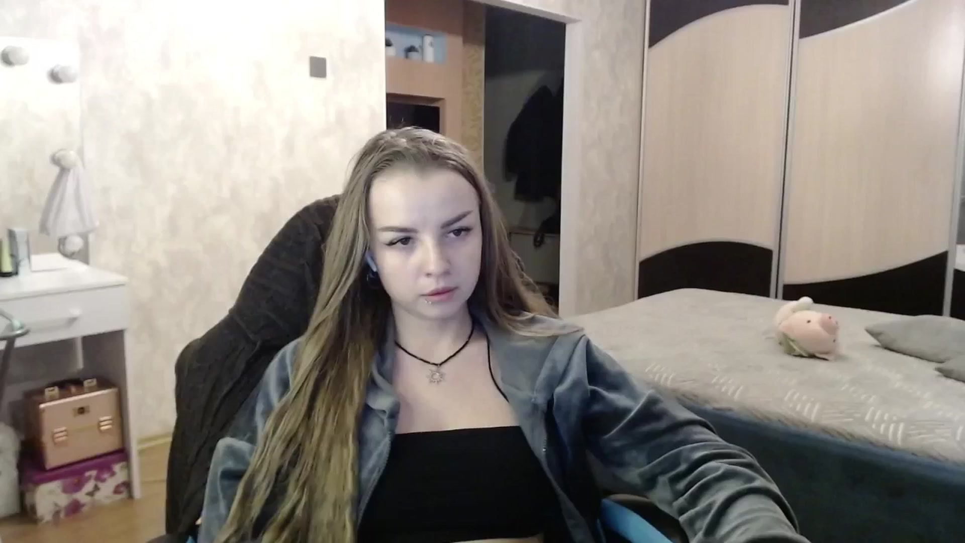 Gallery image thumbnail from Lio_noy's myfreecams stream on, 02/04/2025, 23:57 image 7 of 20