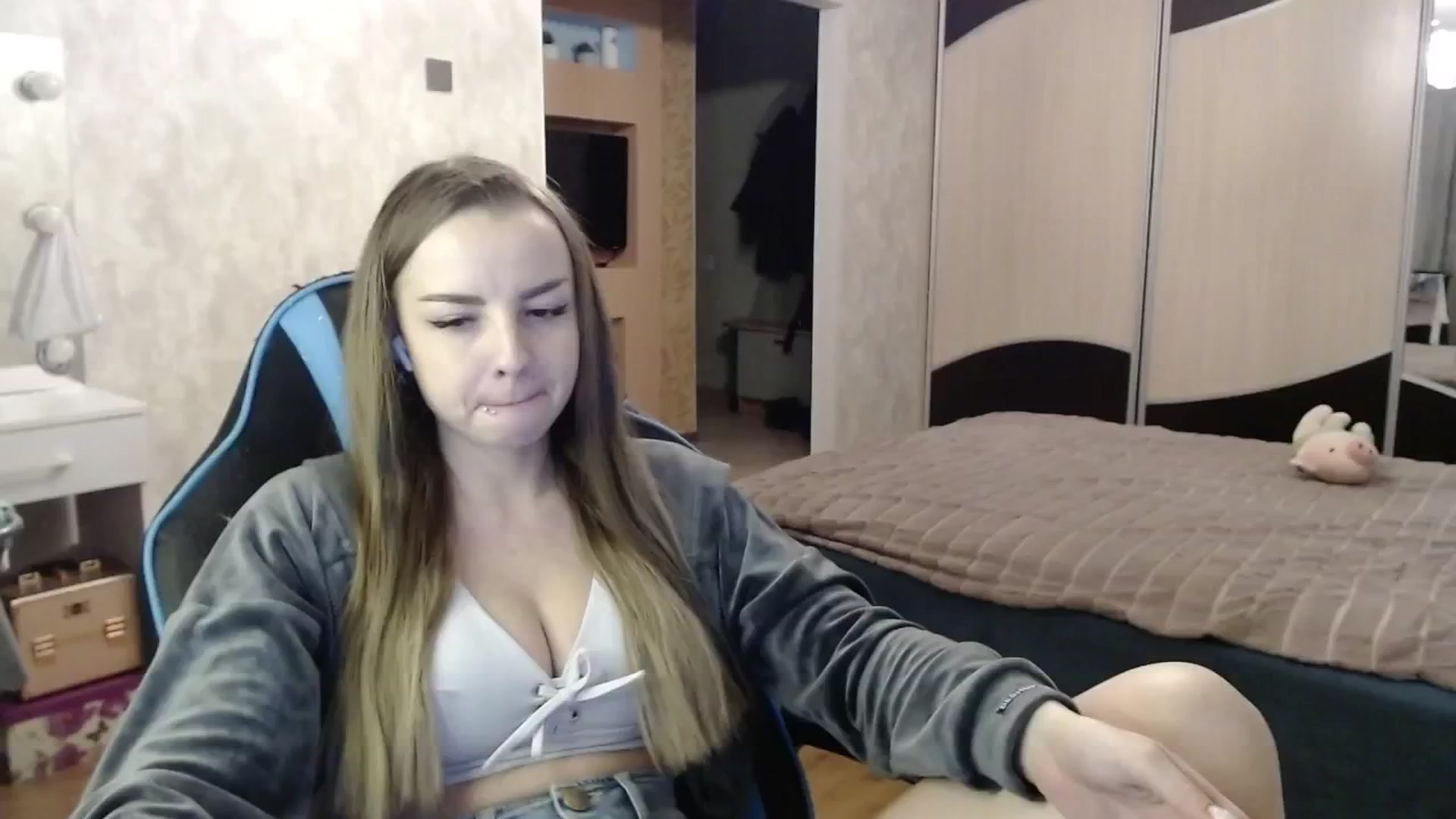 Gallery image thumbnail from Lio_noy's myfreecams stream on, 02/11/2025, 24:02 image 5 of 20