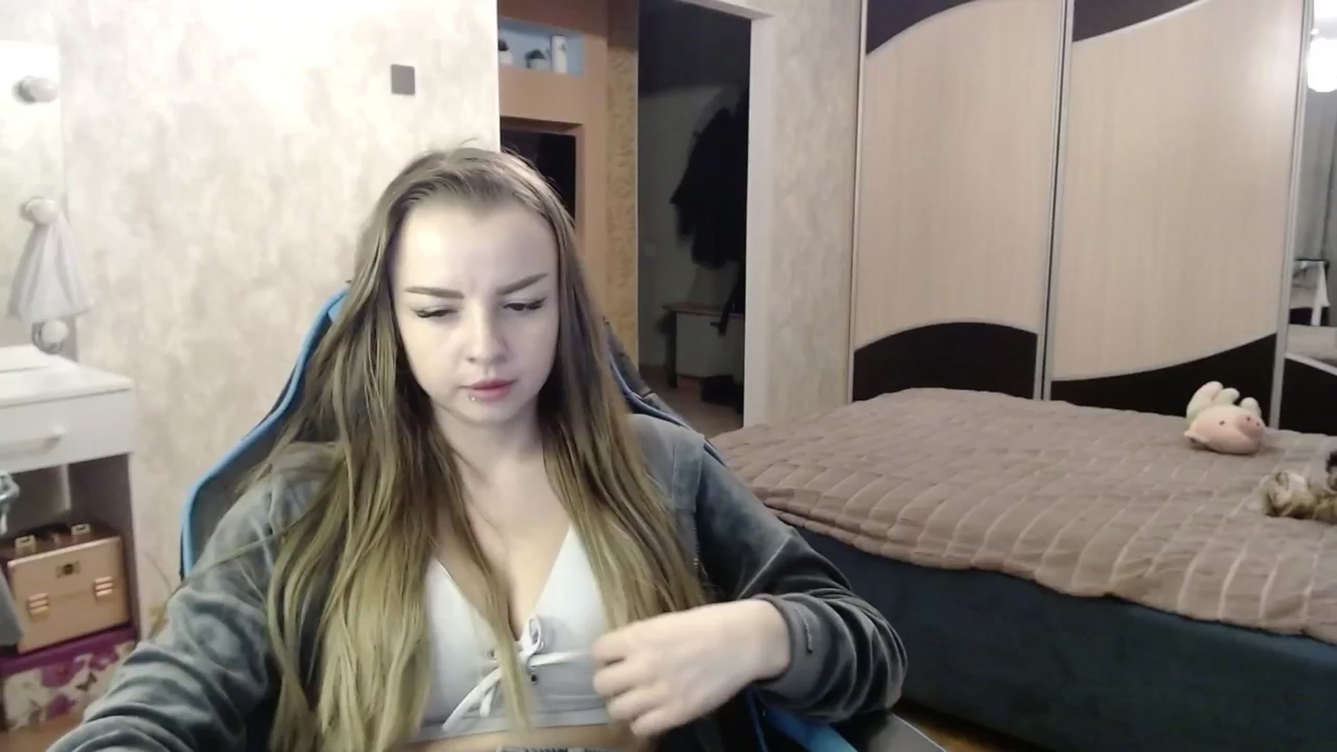 Gallery image thumbnail from Lio_noy's myfreecams stream on, 02/11/2025, 24:25 image 2 of 20