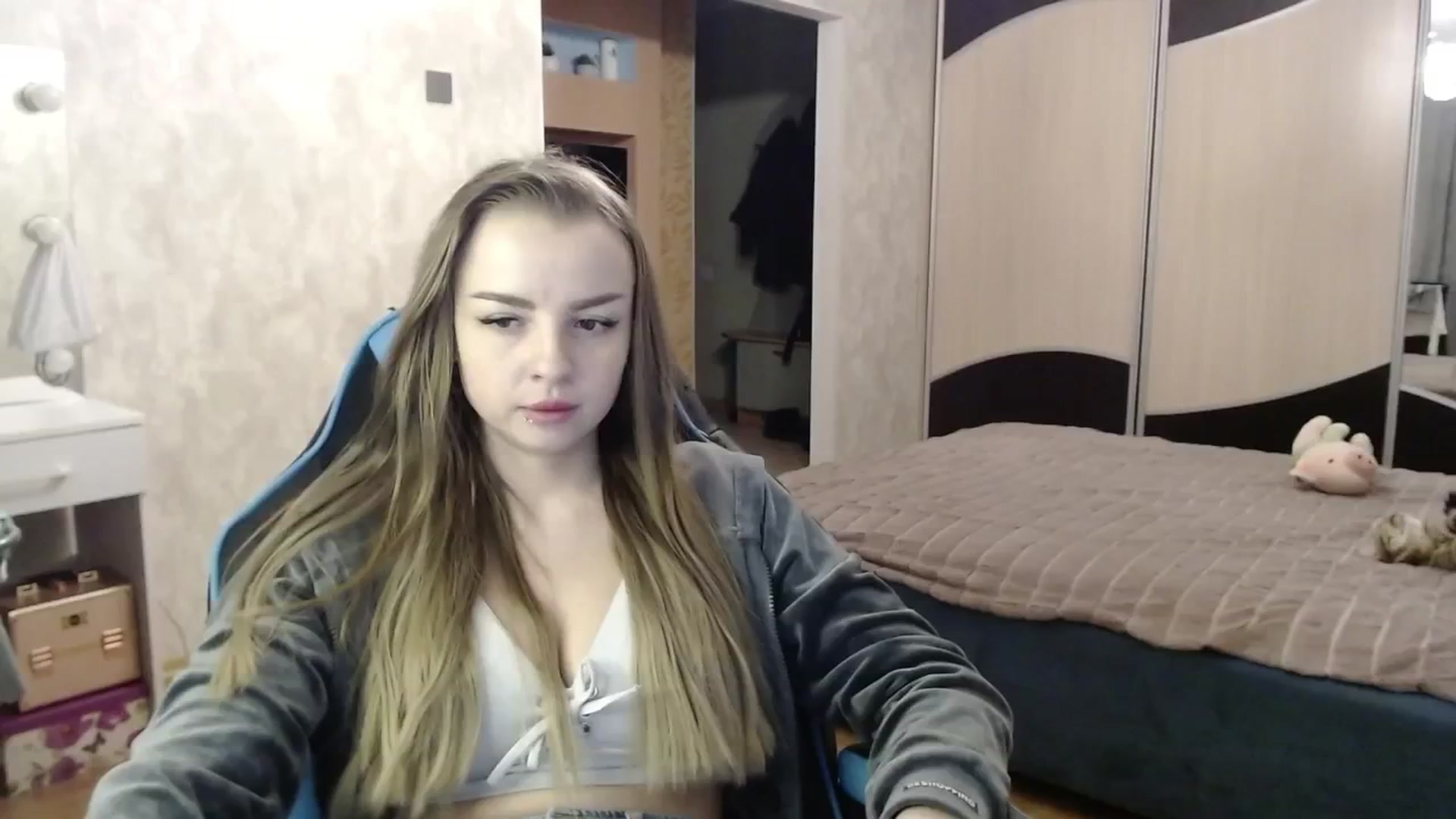 Gallery image thumbnail from Lio_noy's myfreecams stream on, 02/11/2025, 24:25 image 1 of 20