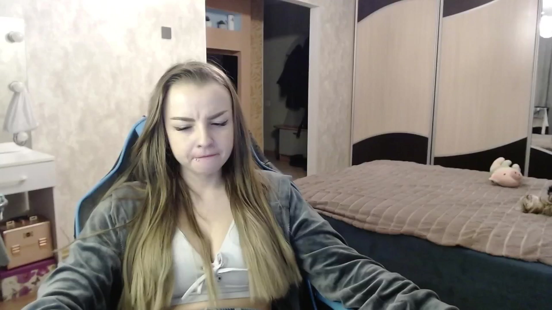 Gallery image thumbnail from Lio_noy's myfreecams stream on, 02/11/2025, 24:25 image 3 of 20