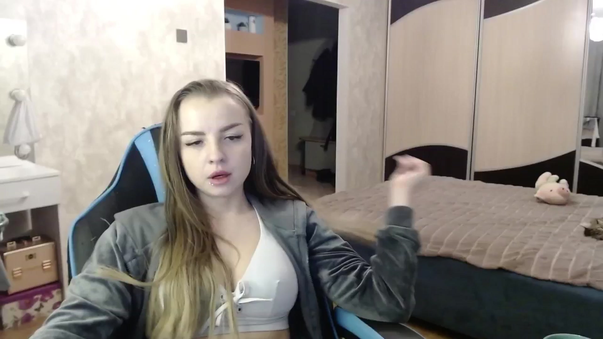 Gallery image thumbnail from Lio_noy's myfreecams stream on, 02/11/2025, 24:25 image 17 of 20