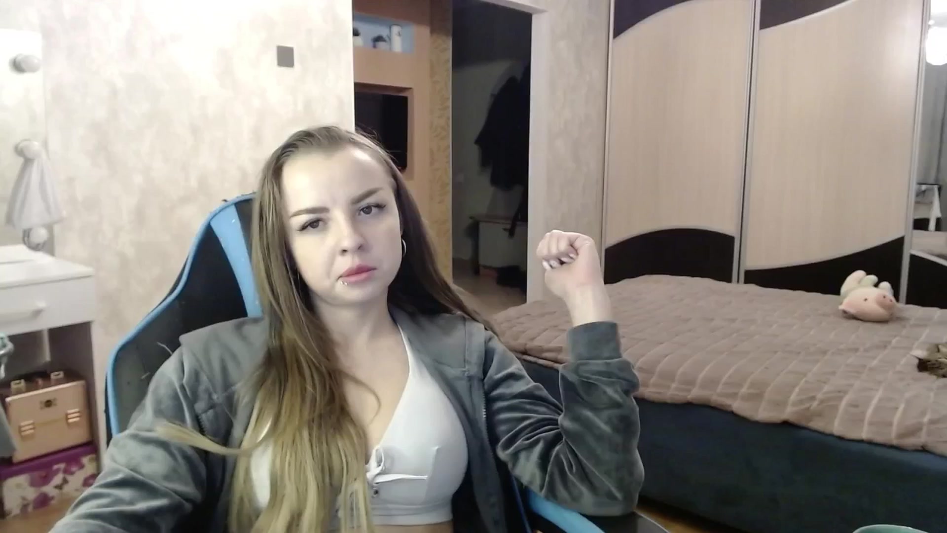 Gallery image thumbnail from Lio_noy's myfreecams stream on, 02/11/2025, 24:25 image 19 of 20
