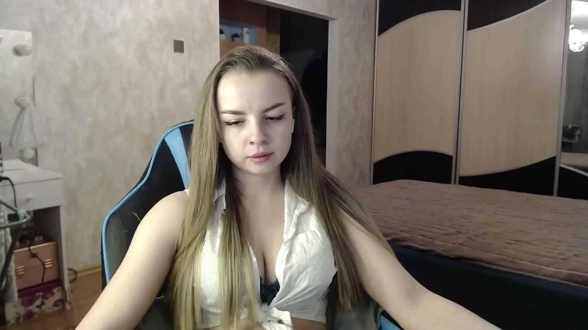 Gallery image thumbnail from Lio_noy's myfreecams stream on, 02/15/2025, 21:02 image 18 of 20