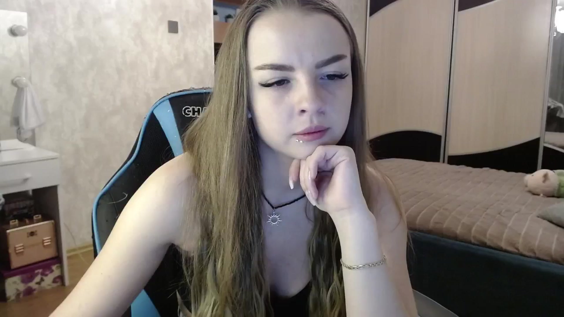 Gallery image thumbnail from Lio_noy's myfreecams stream on, 02/24/2025, 20:52 image 18 of 20