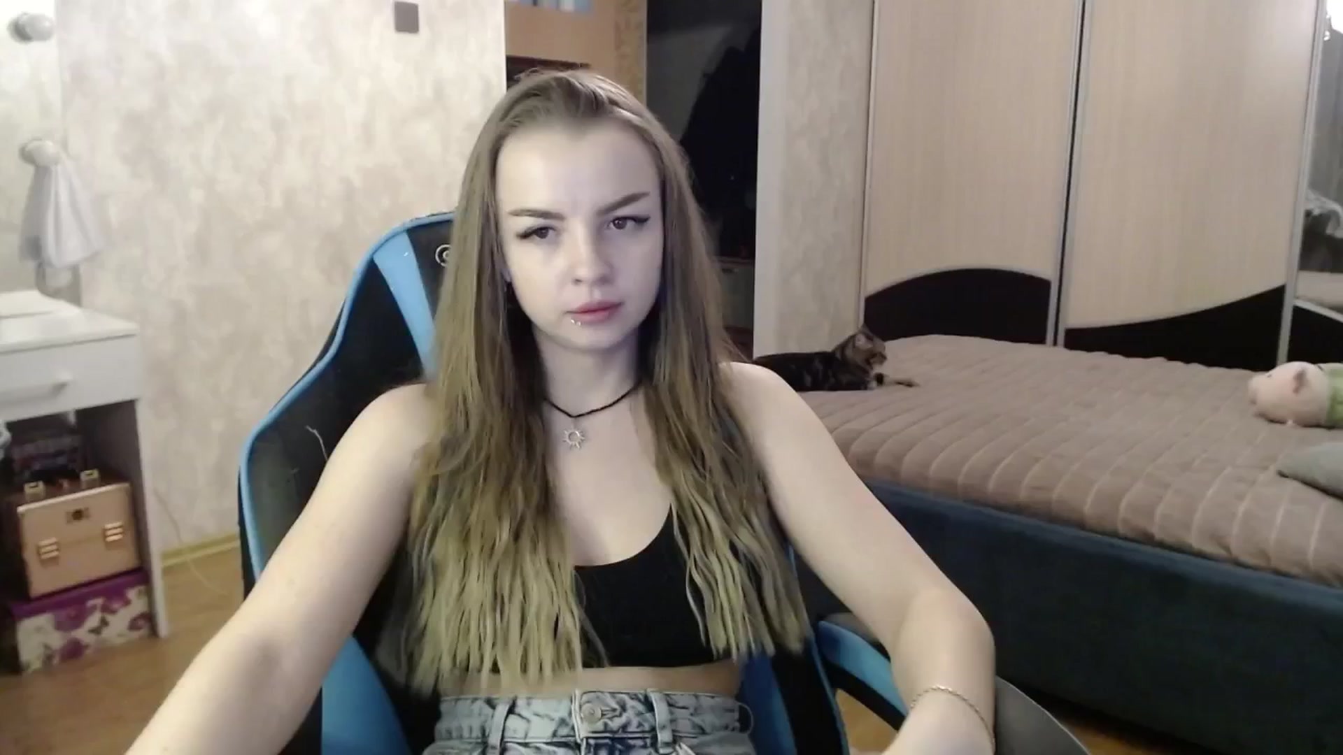 Gallery image thumbnail from Lio_noy's myfreecams stream on, 02/25/2025, 24:17 image 14 of 20