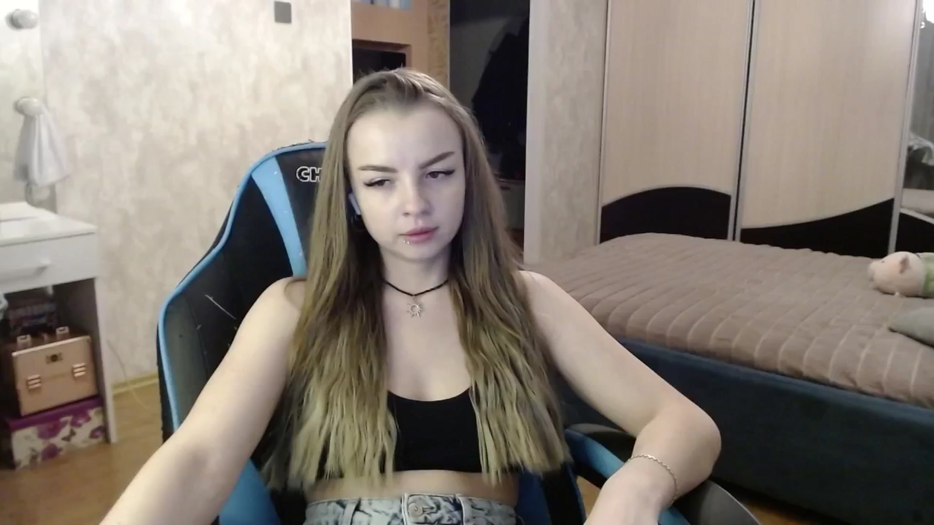 Gallery image thumbnail from Lio_noy's myfreecams stream on, 02/25/2025, 24:17 image 6 of 20