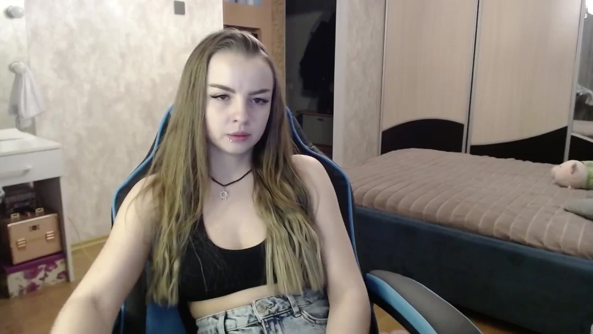 Gallery image thumbnail from Lio_noy's myfreecams stream on, 02/25/2025, 24:32 image 16 of 20