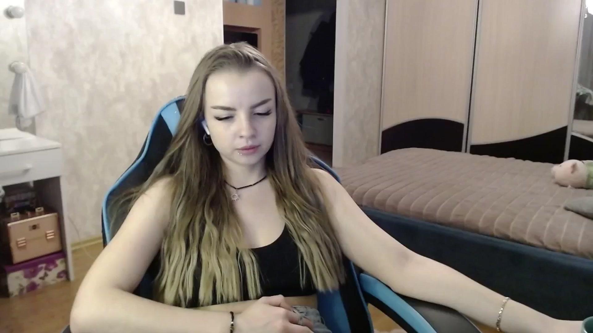 Gallery image thumbnail from Lio_noy's myfreecams stream on, 02/25/2025, 24:32 image 7 of 20