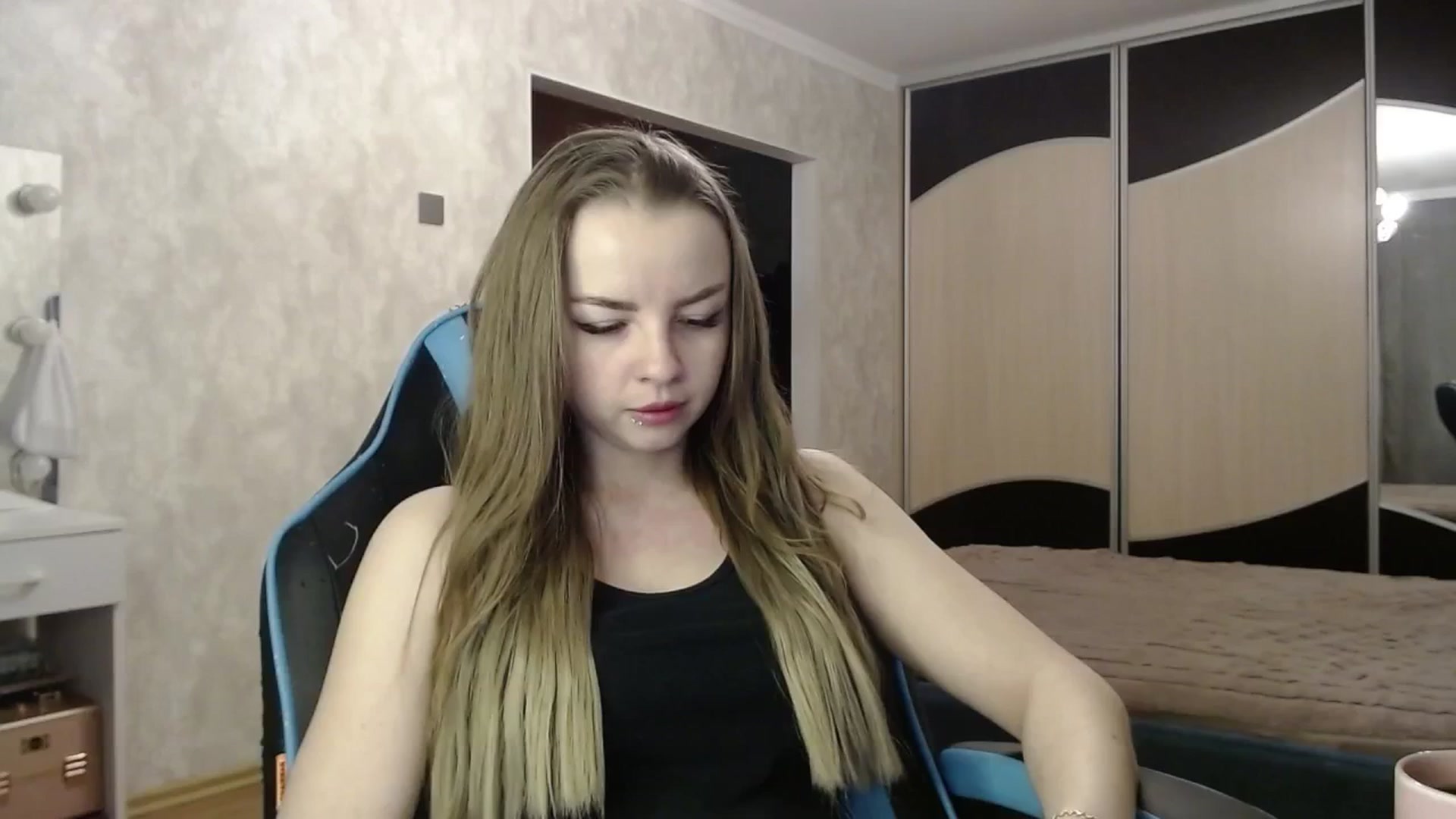 Gallery image thumbnail from Lio_noy's myfreecams stream on, 03/10/2025, 20:56 image 12 of 20