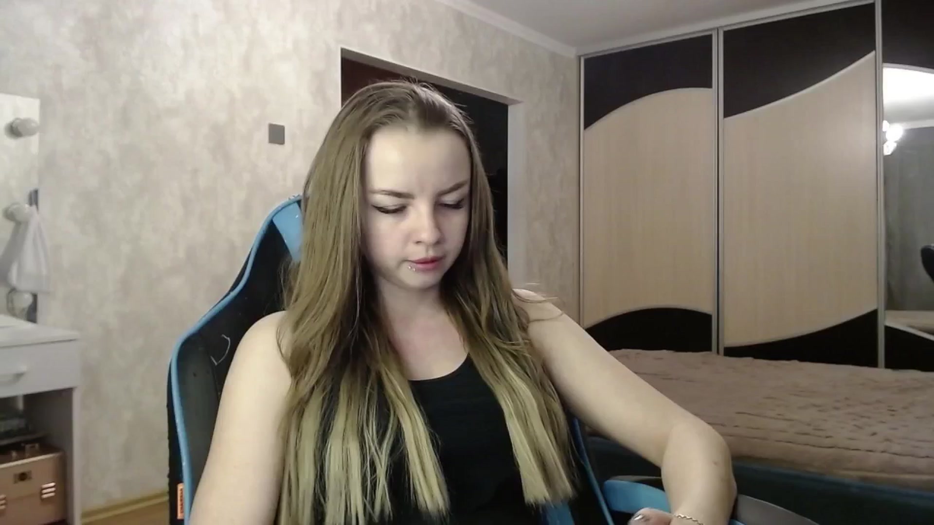 Gallery image thumbnail from Lio_noy's myfreecams stream on, 03/10/2025, 20:56 image 10 of 20
