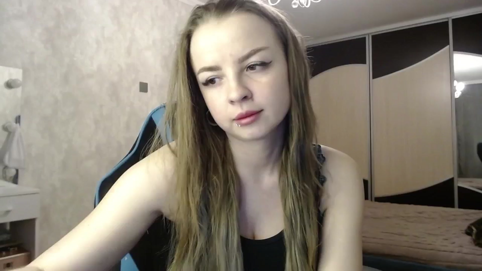 Gallery image thumbnail from Lio_noy's myfreecams stream on, 03/10/2025, 21:53 image 13 of 20