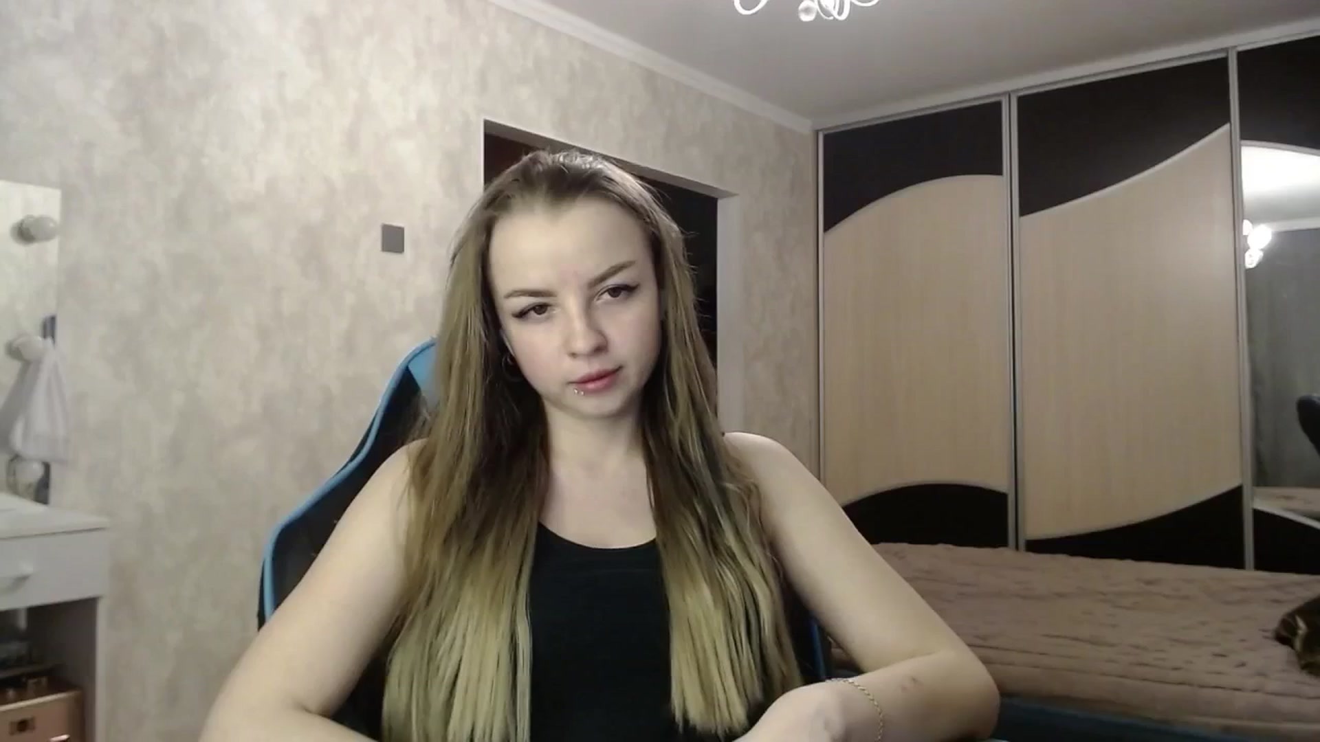 Gallery image thumbnail from Lio_noy's myfreecams stream on, 03/10/2025, 21:53 image 10 of 20
