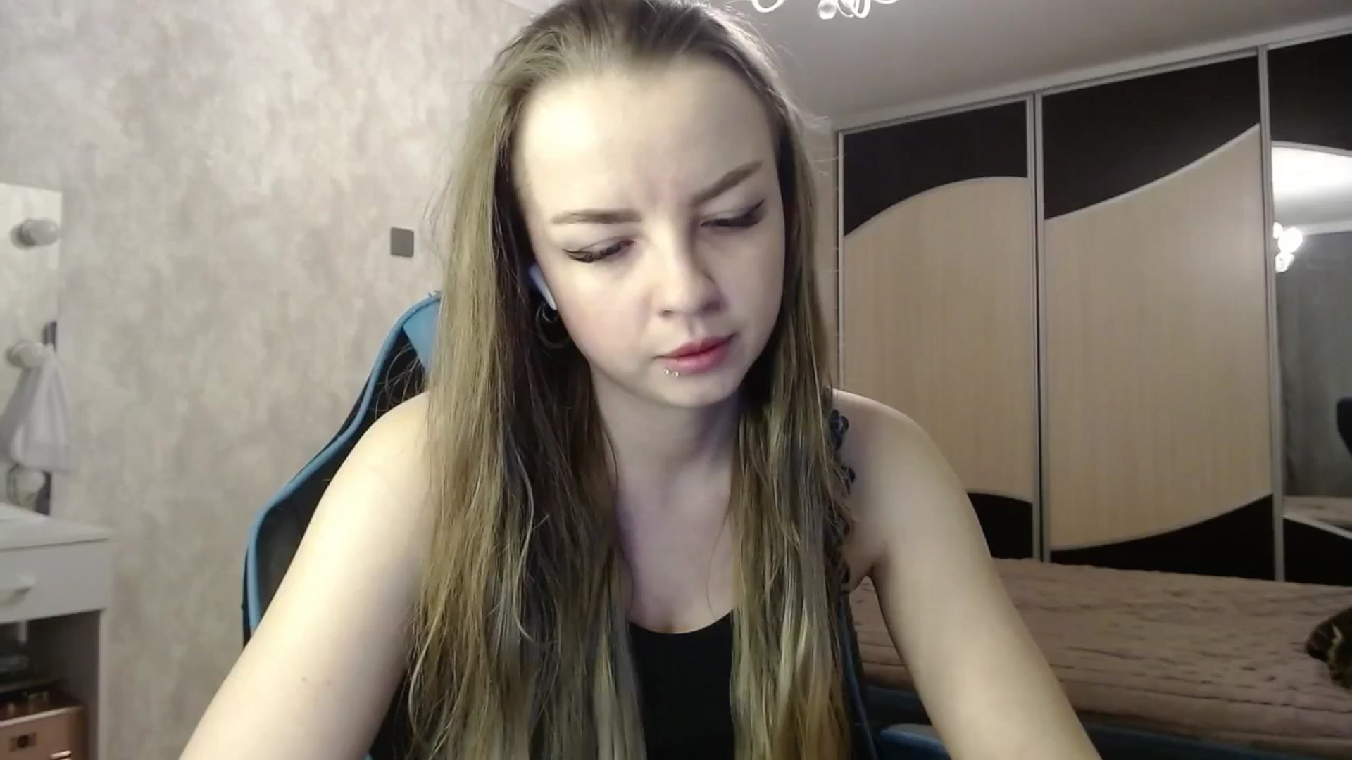 Gallery image thumbnail from Lio_noy's myfreecams stream on, 03/10/2025, 21:53 image 6 of 20